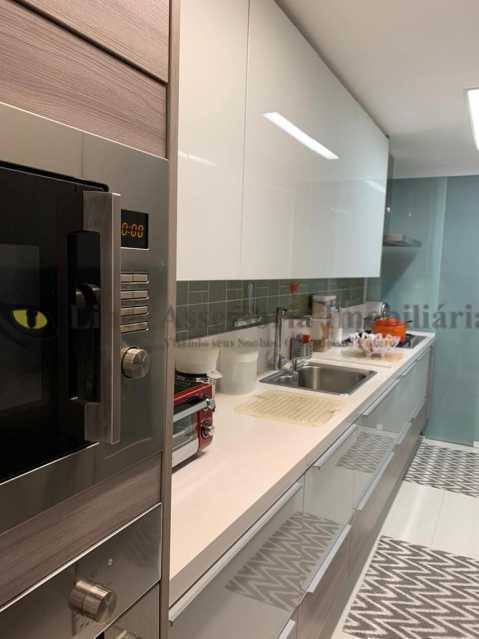 Apartamento à venda com 3 quartos, 96m² - Foto 26