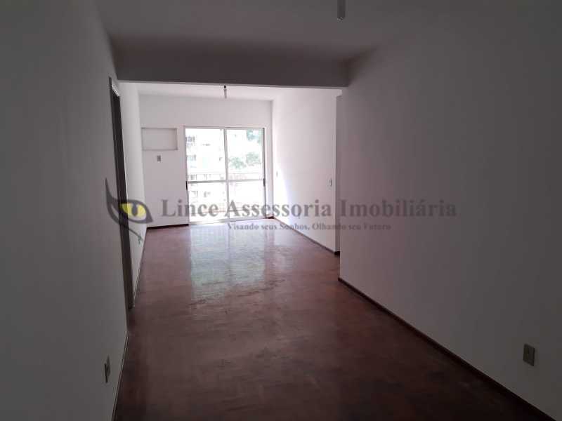 Apartamento à venda com 2 quartos, 106m² - Foto 4