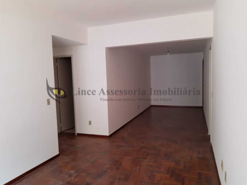 Apartamento à venda com 2 quartos, 106m² - Foto 5