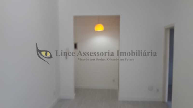 Apartamento à venda com 1 quarto, 46m² - Foto 3