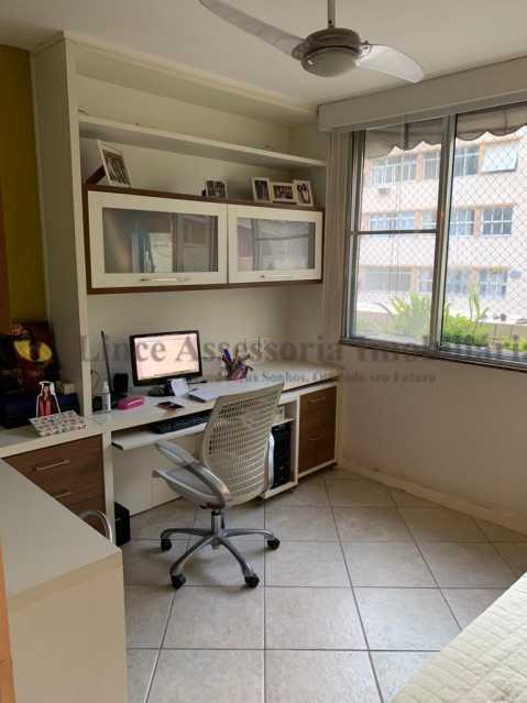 Apartamento à venda com 3 quartos, 140m² - Foto 7