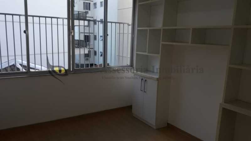 Apartamento à venda com 2 quartos, 84m² - Foto 6