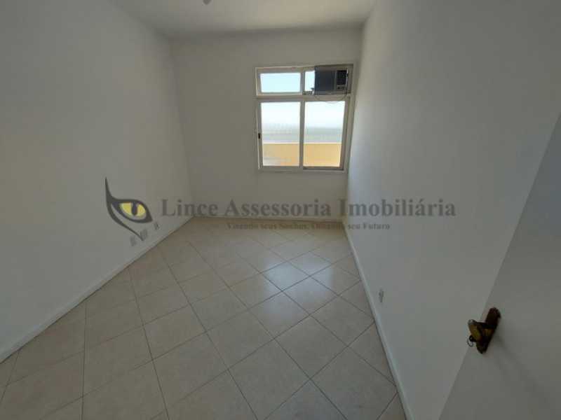 Cobertura à venda com 4 quartos, 200m² - Foto 9