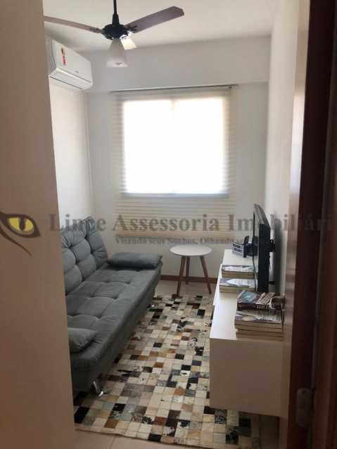 Apartamento à venda com 3 quartos, 83m² - Foto 12