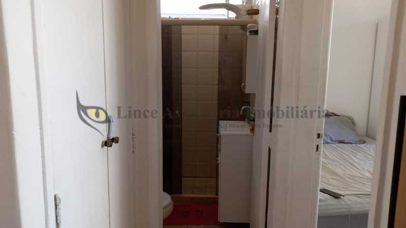 Apartamento à venda com 1 quarto, 38m² - Foto 11