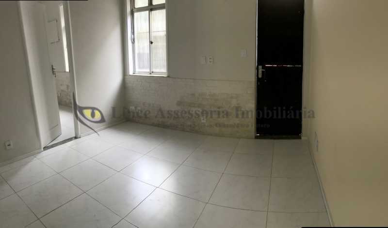 Apartamento à venda com 1 quarto, 50m² - Foto 2