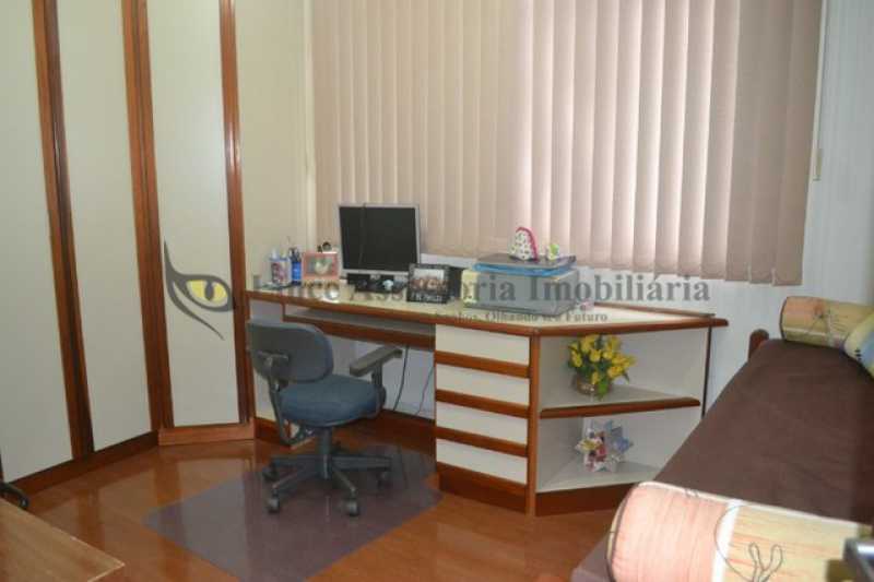 Apartamento à venda com 4 quartos, 167m² - Foto 8