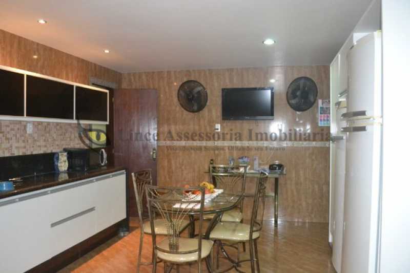 Apartamento à venda com 4 quartos, 167m² - Foto 17