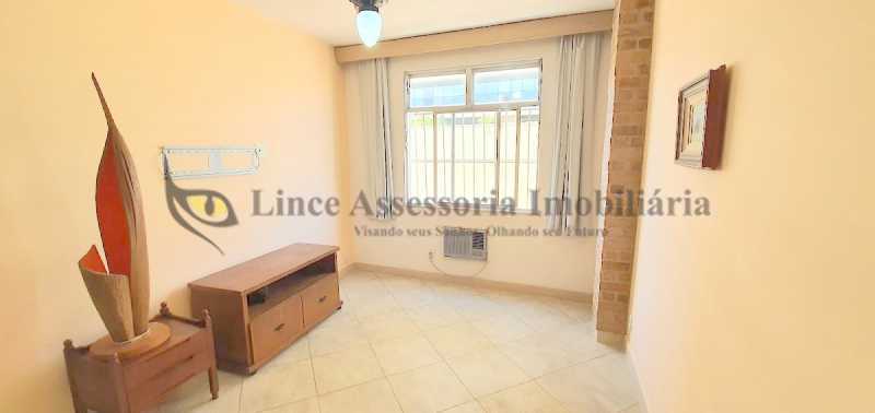 Apartamento à venda com 1 quarto, 50m² - Foto 4