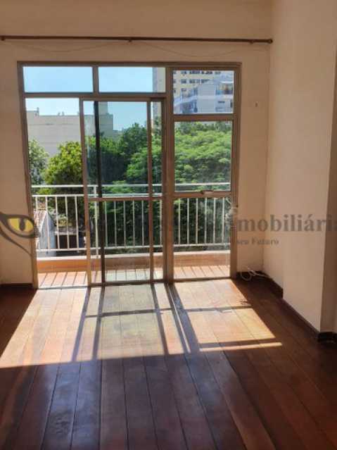 Apartamento à venda com 2 quartos, 72m² - Foto 2