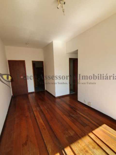 Apartamento à venda com 2 quartos, 72m² - Foto 3