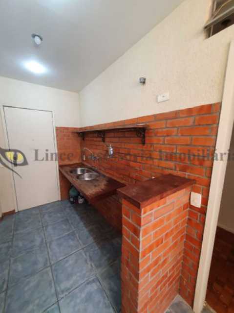 Apartamento à venda com 2 quartos, 72m² - Foto 11