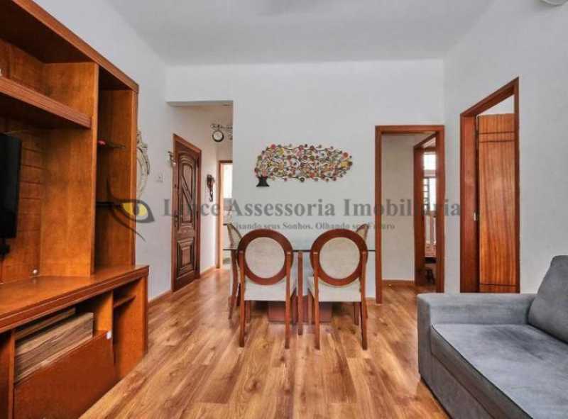 Apartamento à venda com 2 quartos, 57m² - Foto 1