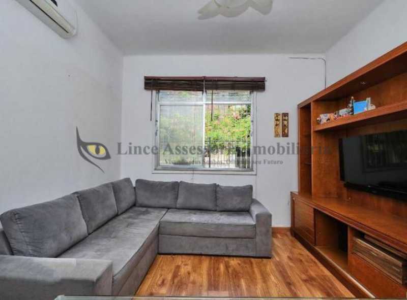 Apartamento à venda com 2 quartos, 57m² - Foto 2