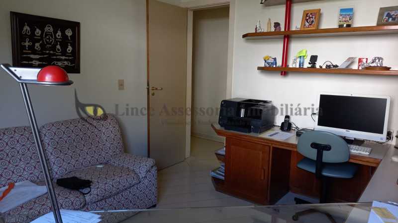 Apartamento à venda com 4 quartos, 170m² - Foto 15