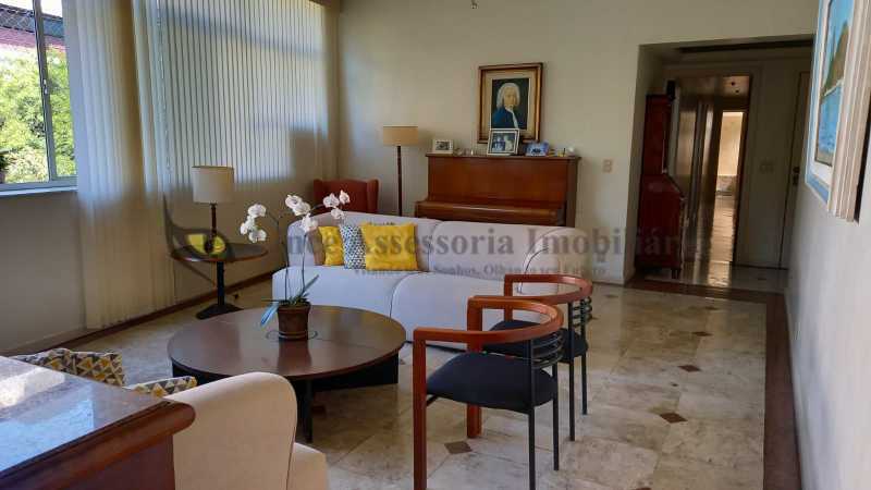 Apartamento à venda com 4 quartos, 170m² - Foto 2