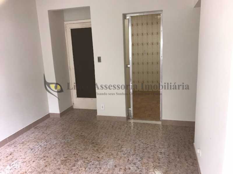 Apartamento à venda com 2 quartos, 66m² - Foto 3