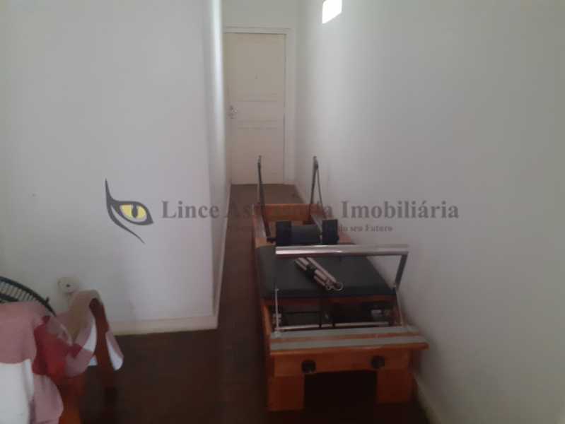 Apartamento à venda com 3 quartos, 115m² - Foto 1