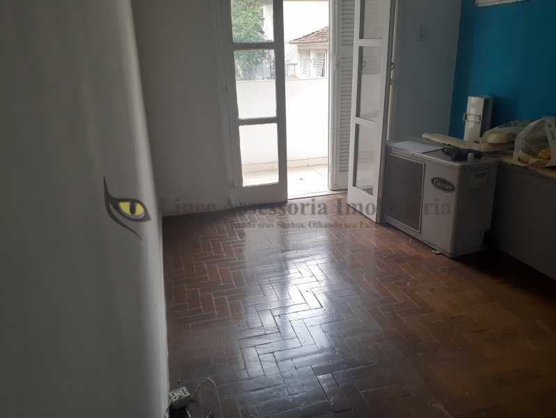 Apartamento à venda com 3 quartos, 115m² - Foto 8