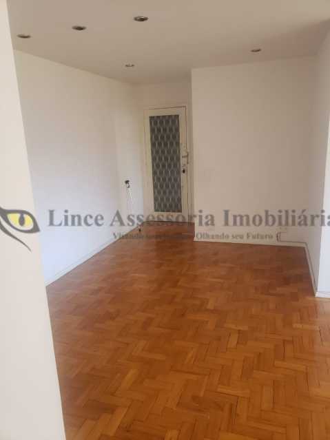 Apartamento à venda com 3 quartos, 90m² - Foto 2