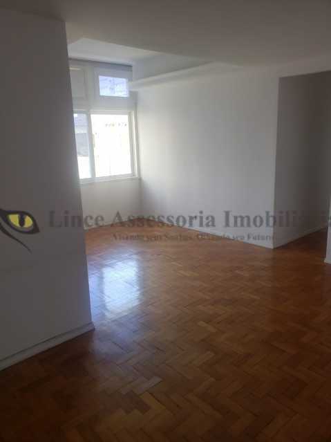 Apartamento à venda com 3 quartos, 90m² - Foto 3