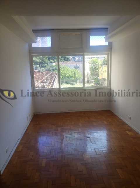 Apartamento à venda com 3 quartos, 90m² - Foto 4