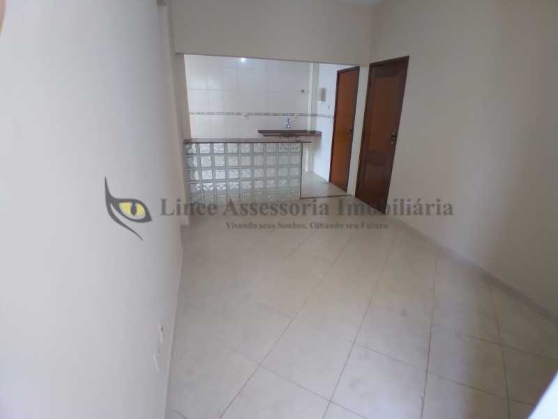 Apartamento à venda com 2 quartos, 60m² - Foto 1