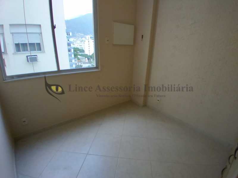 Apartamento à venda com 2 quartos, 60m² - Foto 10