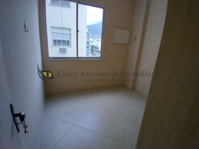 Apartamento à venda com 2 quartos, 60m² - Foto 13