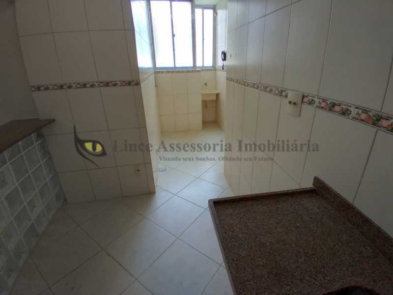 Apartamento à venda com 2 quartos, 60m² - Foto 23