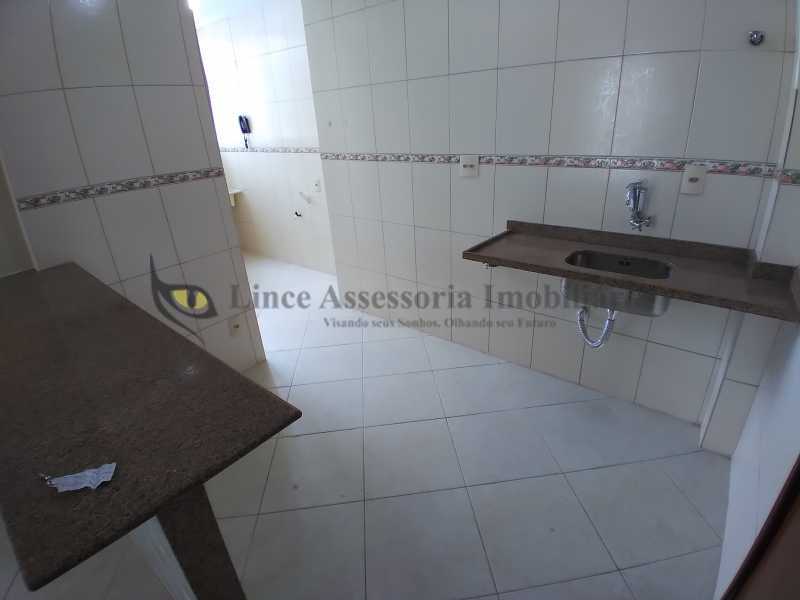 Apartamento à venda com 2 quartos, 60m² - Foto 28