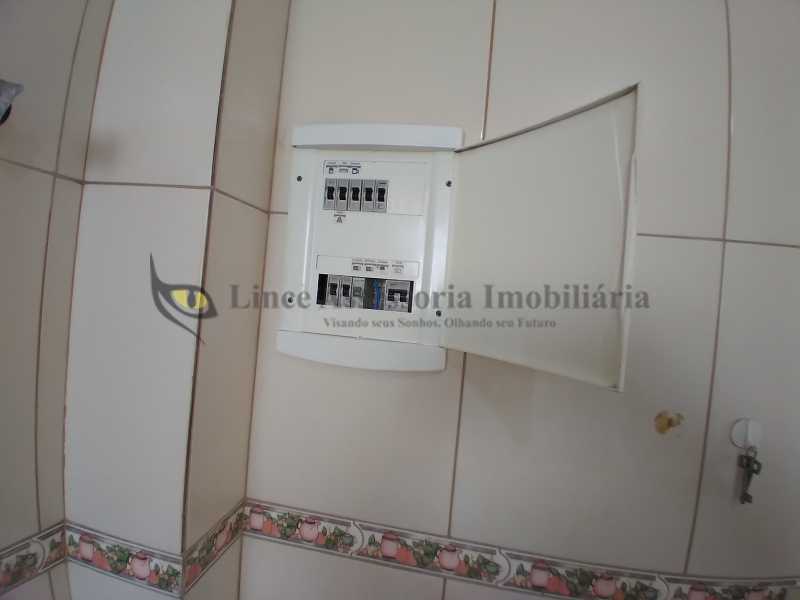 Apartamento à venda com 2 quartos, 60m² - Foto 29