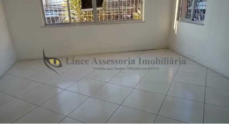 Apartamento à venda com 3 quartos, 76m² - Foto 4