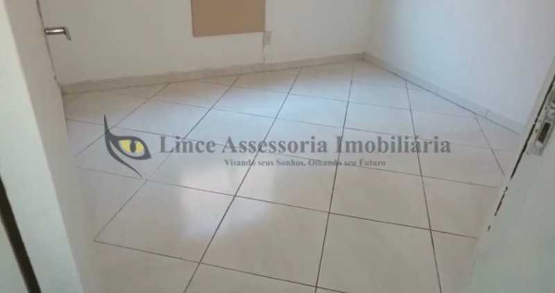 Apartamento à venda com 3 quartos, 76m² - Foto 5