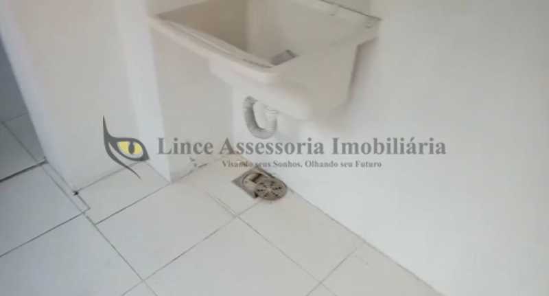 Apartamento à venda com 3 quartos, 76m² - Foto 15