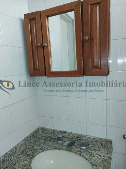 Apartamento à venda com 2 quartos, 70m² - Foto 13