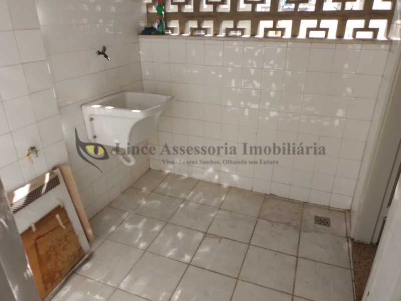 Apartamento à venda com 2 quartos, 70m² - Foto 17