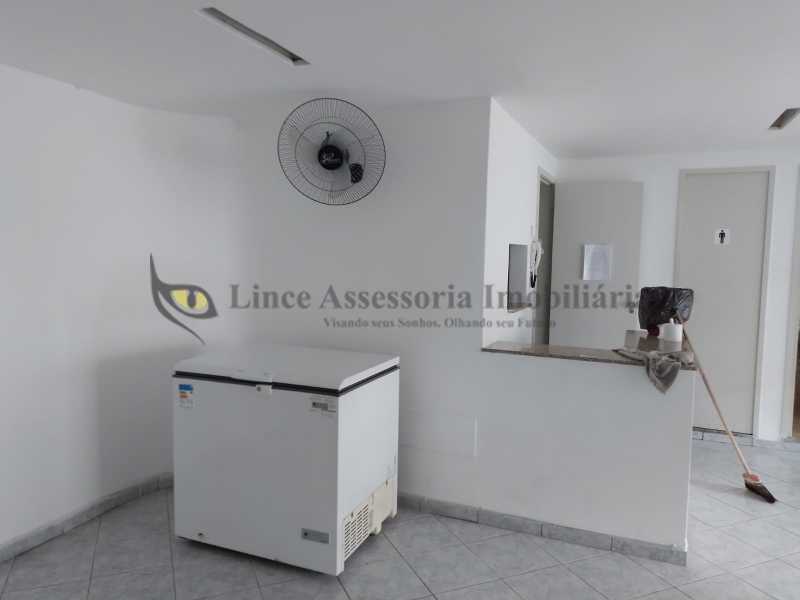 Apartamento à venda com 2 quartos, 70m² - Foto 23