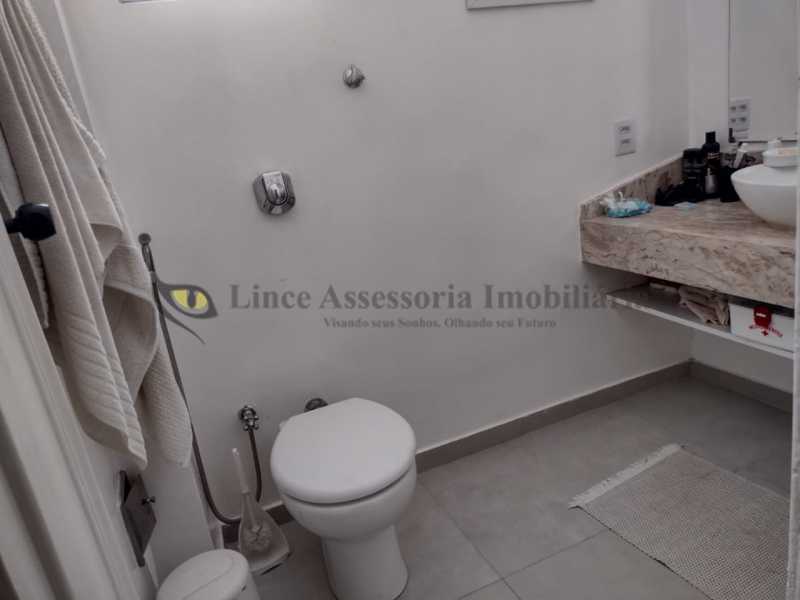 Apartamento à venda com 2 quartos, 75m² - Foto 16