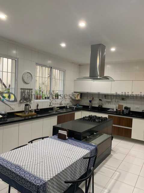 Casa à venda com 7 quartos, 318m² - Foto 21