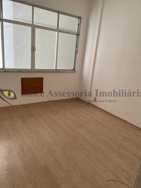 Apartamento à venda com 3 quartos, 77m² - Foto 9