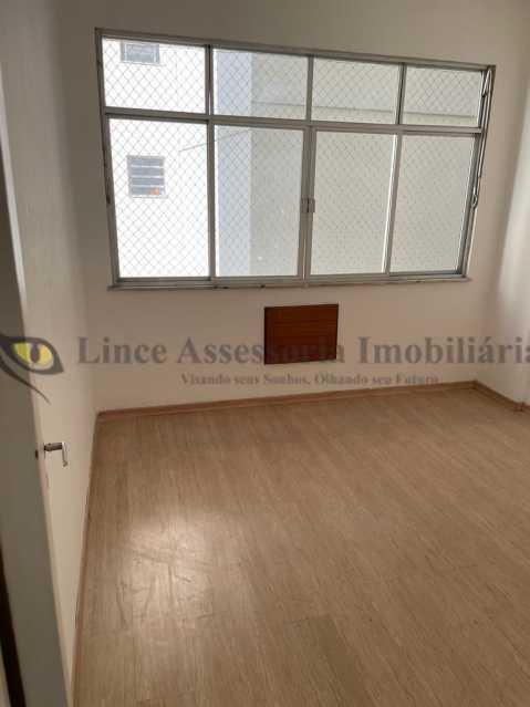 Apartamento à venda com 3 quartos, 77m² - Foto 10