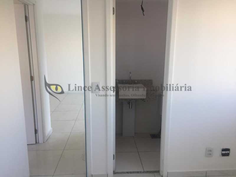 Apartamento à venda com 2 quartos, 76m² - Foto 14