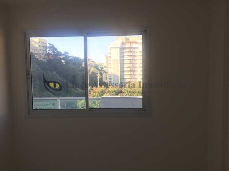 Apartamento à venda com 2 quartos, 76m² - Foto 12