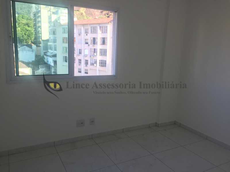 Apartamento à venda com 2 quartos, 76m² - Foto 16