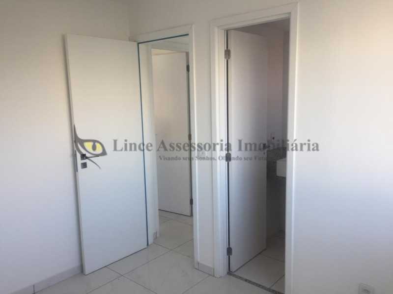 Apartamento à venda com 2 quartos, 76m² - Foto 13