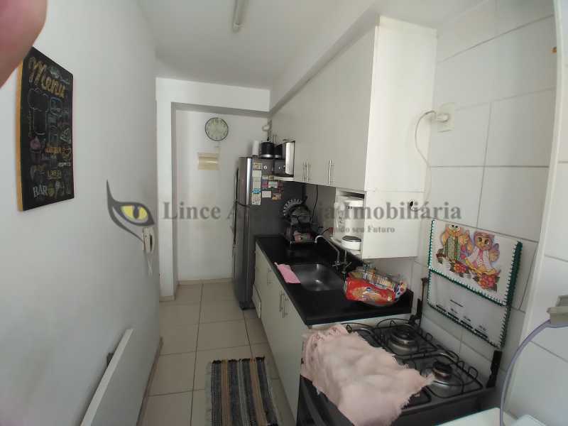 Apartamento à venda com 2 quartos, 51m² - Foto 15