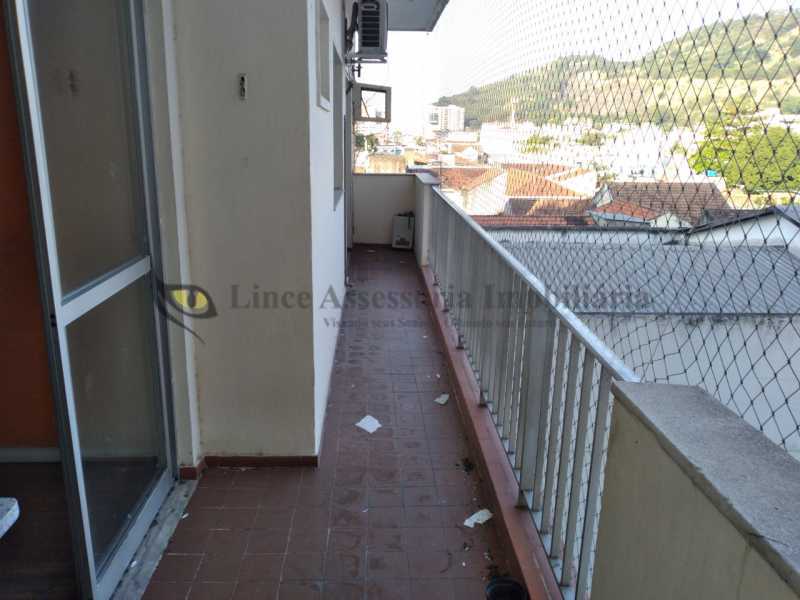 Apartamento à venda com 2 quartos, 85m² - Foto 3