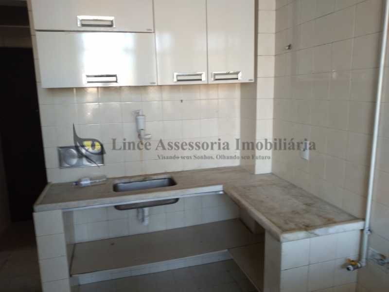 Apartamento à venda com 2 quartos, 85m² - Foto 13