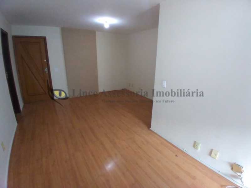 Apartamento à venda com 2 quartos, 74m² - Foto 4